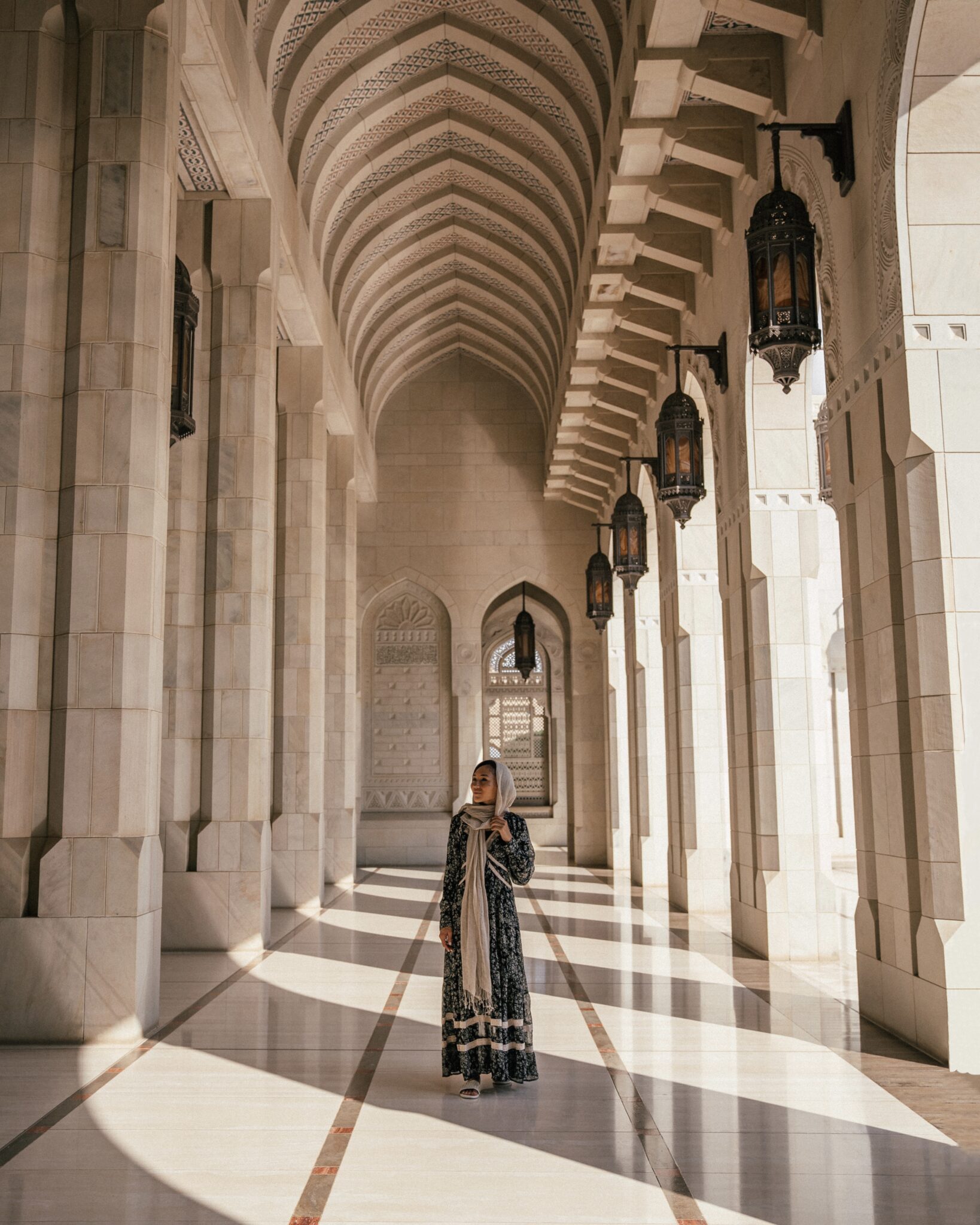 Sultan_Qaboos_Mosque_Muscat_Oman1-1638x2048